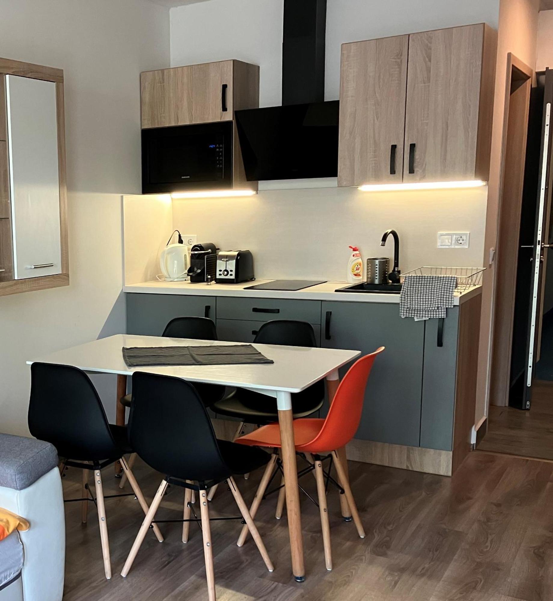 Lelle Riviera Apartman Balatonlelle Kültér fotó